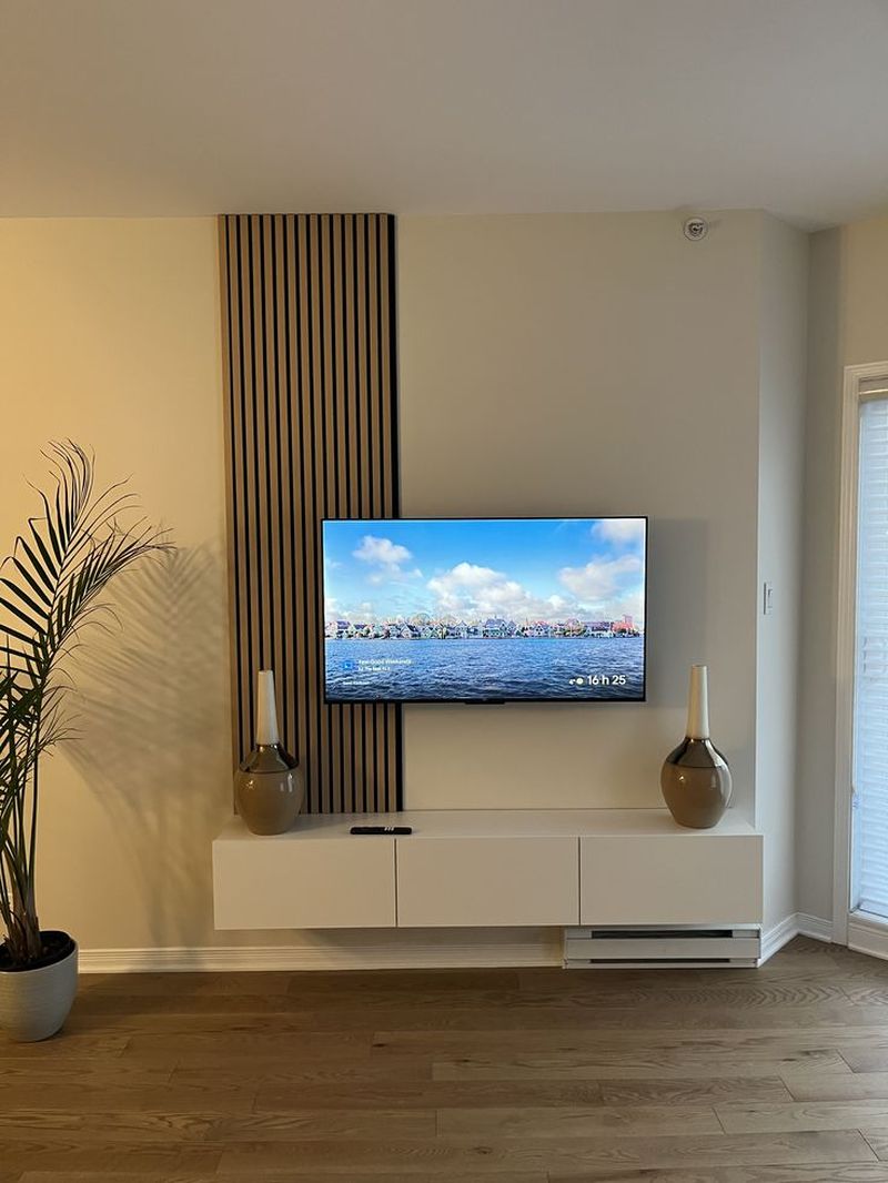 Ốp trang trí nhựa PVC 18